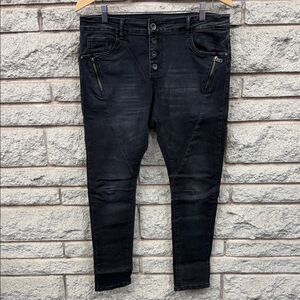 Women’s Skinny Jeans - Black Button-Fly Skinny Jeans